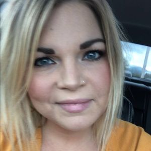 Meet your Posher, Kelli